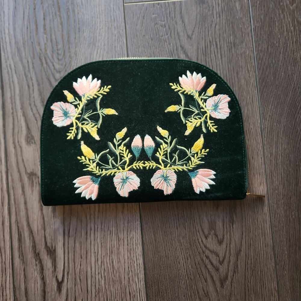 Wolf Zoe Flower Velvet Jewelry Portfolio in Forest Green